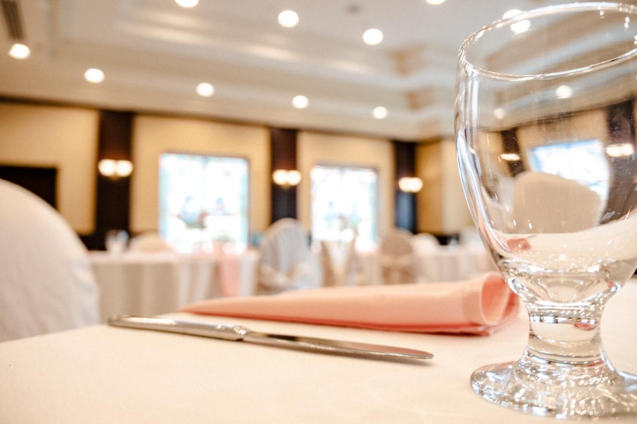 The Casablanca Hotel غريمسبي المظهر الخارجي الصورة
