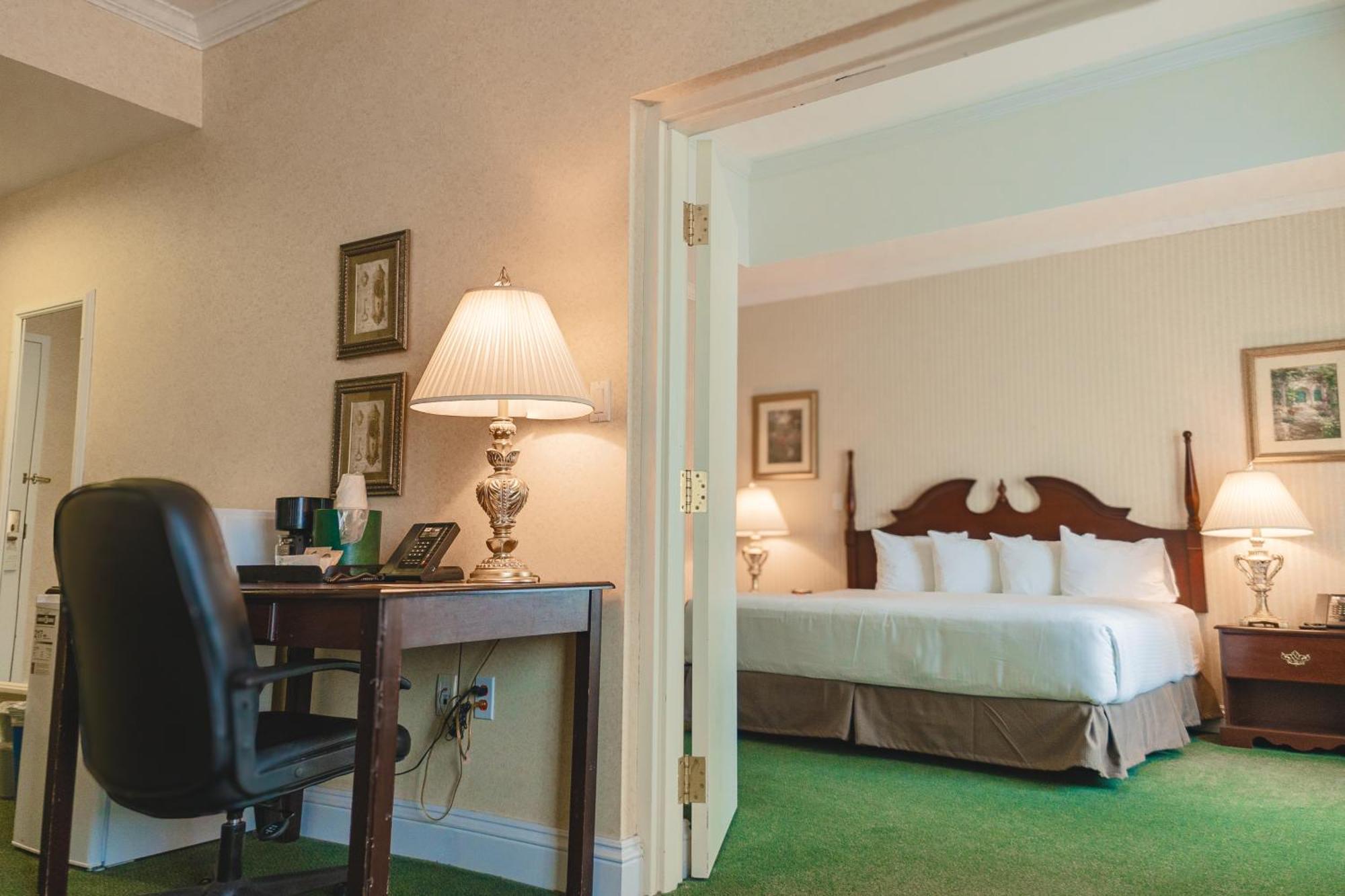 The Casablanca Hotel غريمسبي المظهر الخارجي الصورة